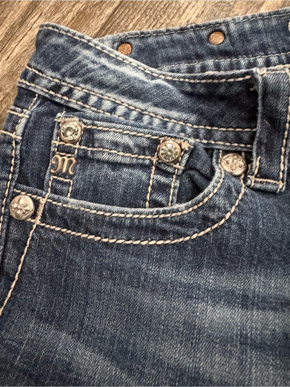 Miss Me Embellished Black Back Pocket Skinny Jeans Size 30 - Picture 3 of 7